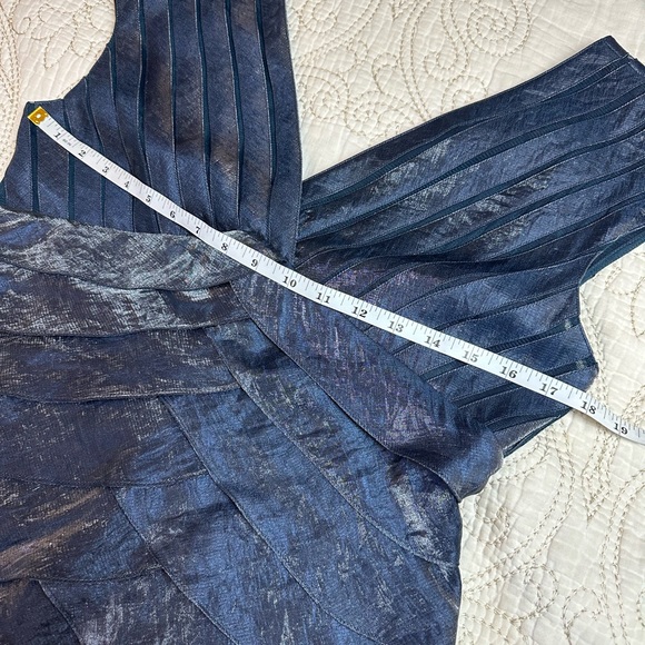 Adrianna Papell shimmering blue mermaid cut evening gown - Picture 4 of 8